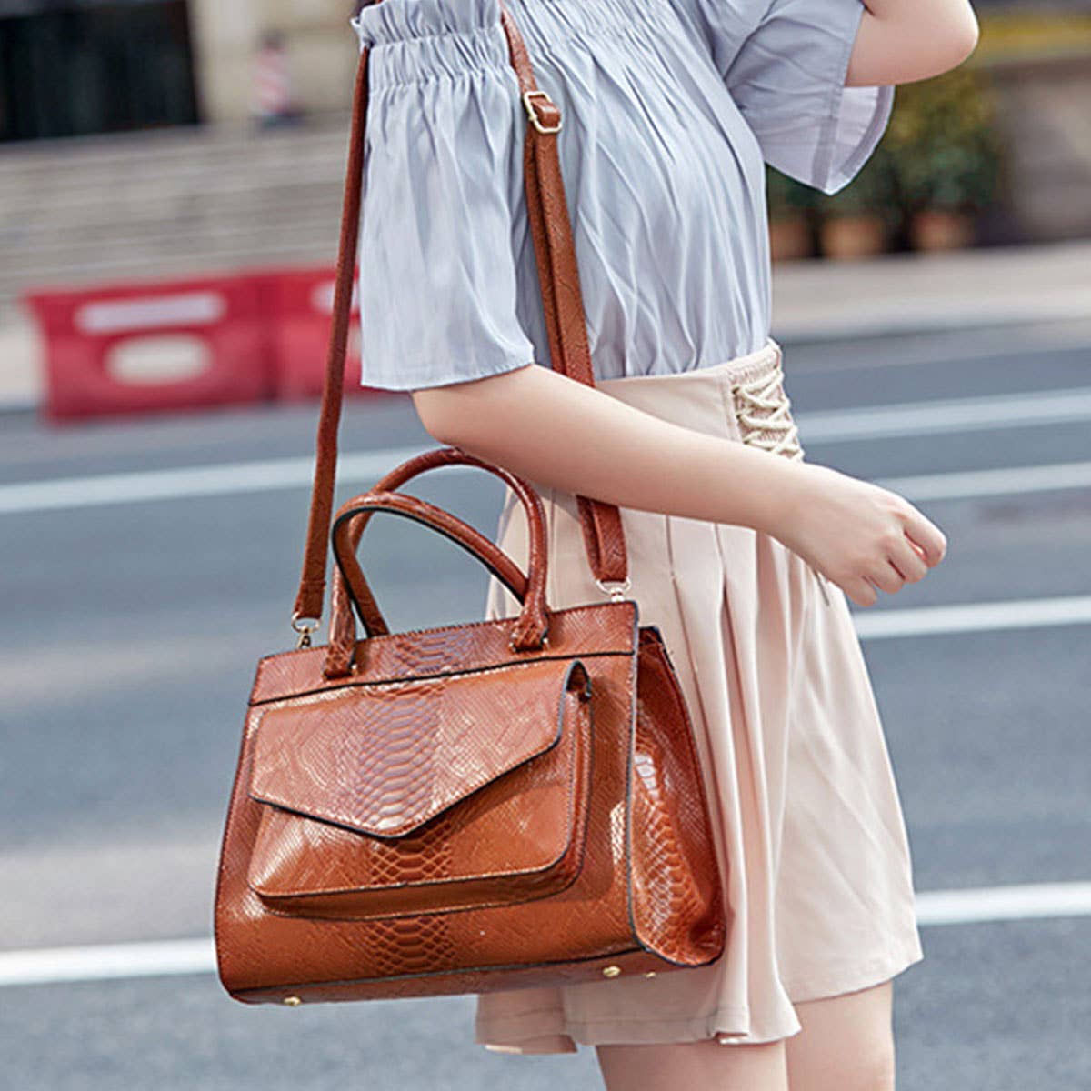 SIMPLE SNAKE PATTERN PORTABLE BIG BAG