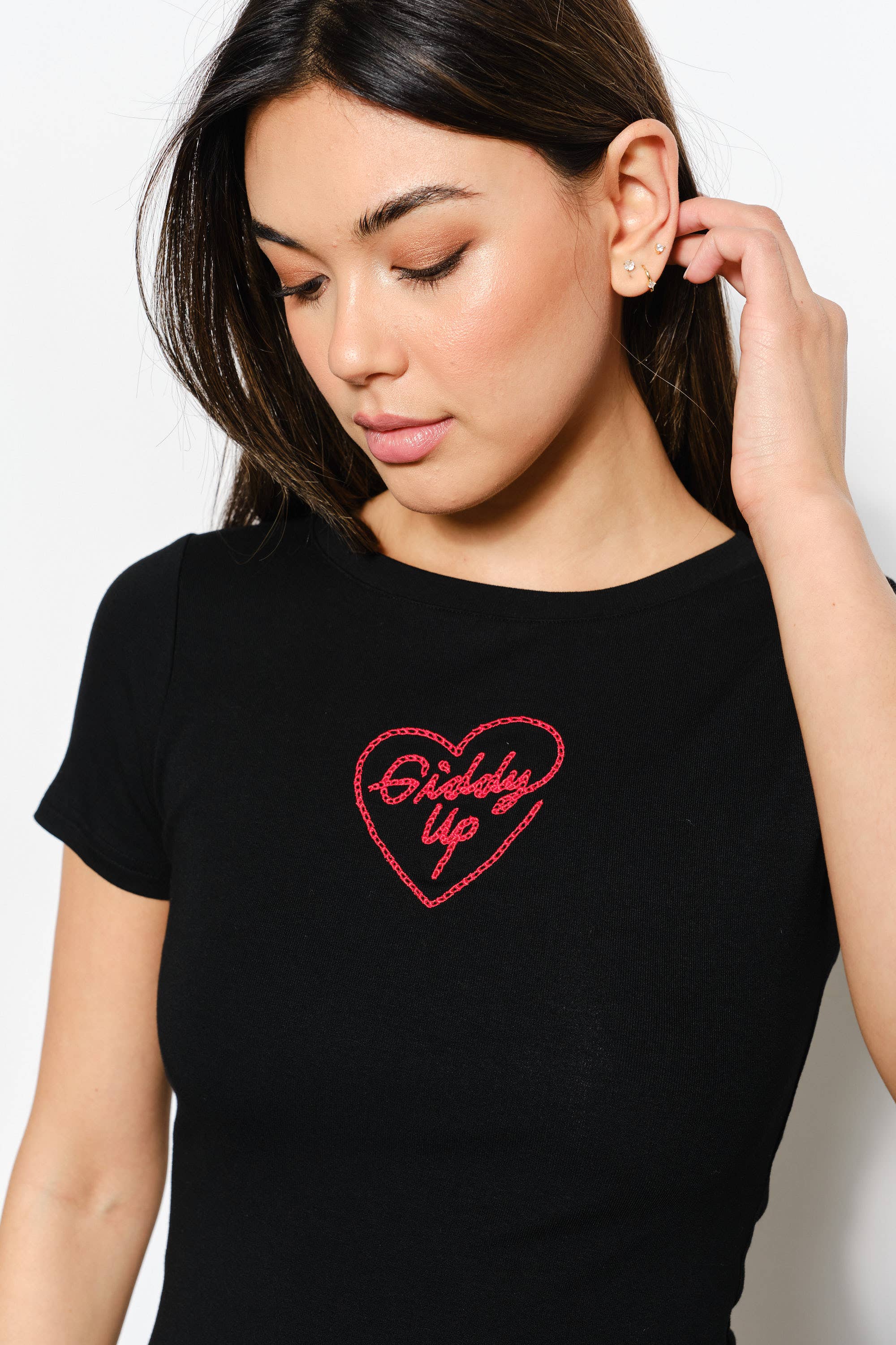 EMBROIDERED GIDDY UP TEE