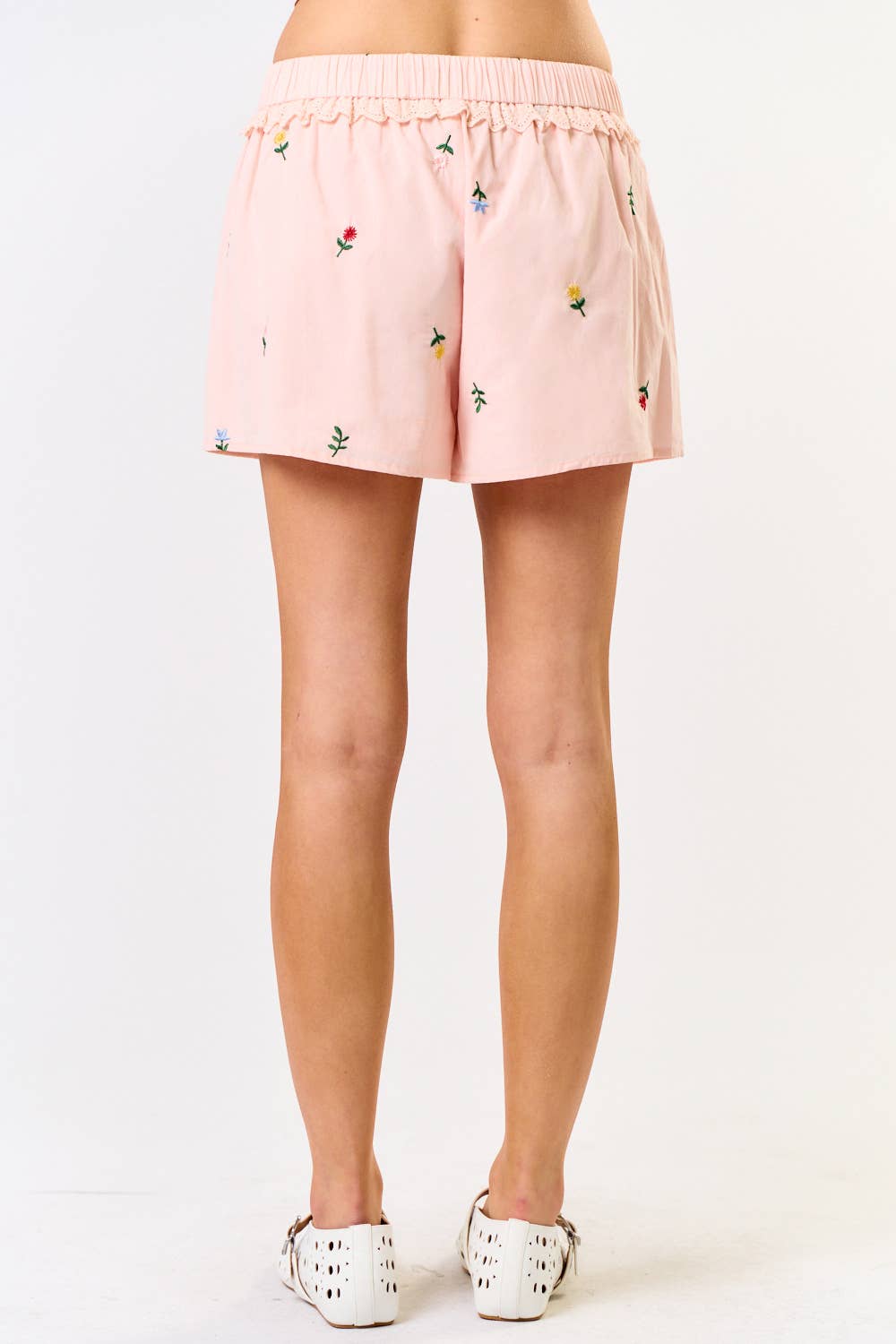 FLORAL EMBROIDERY ELASTIC WAISTBAND SHORTS