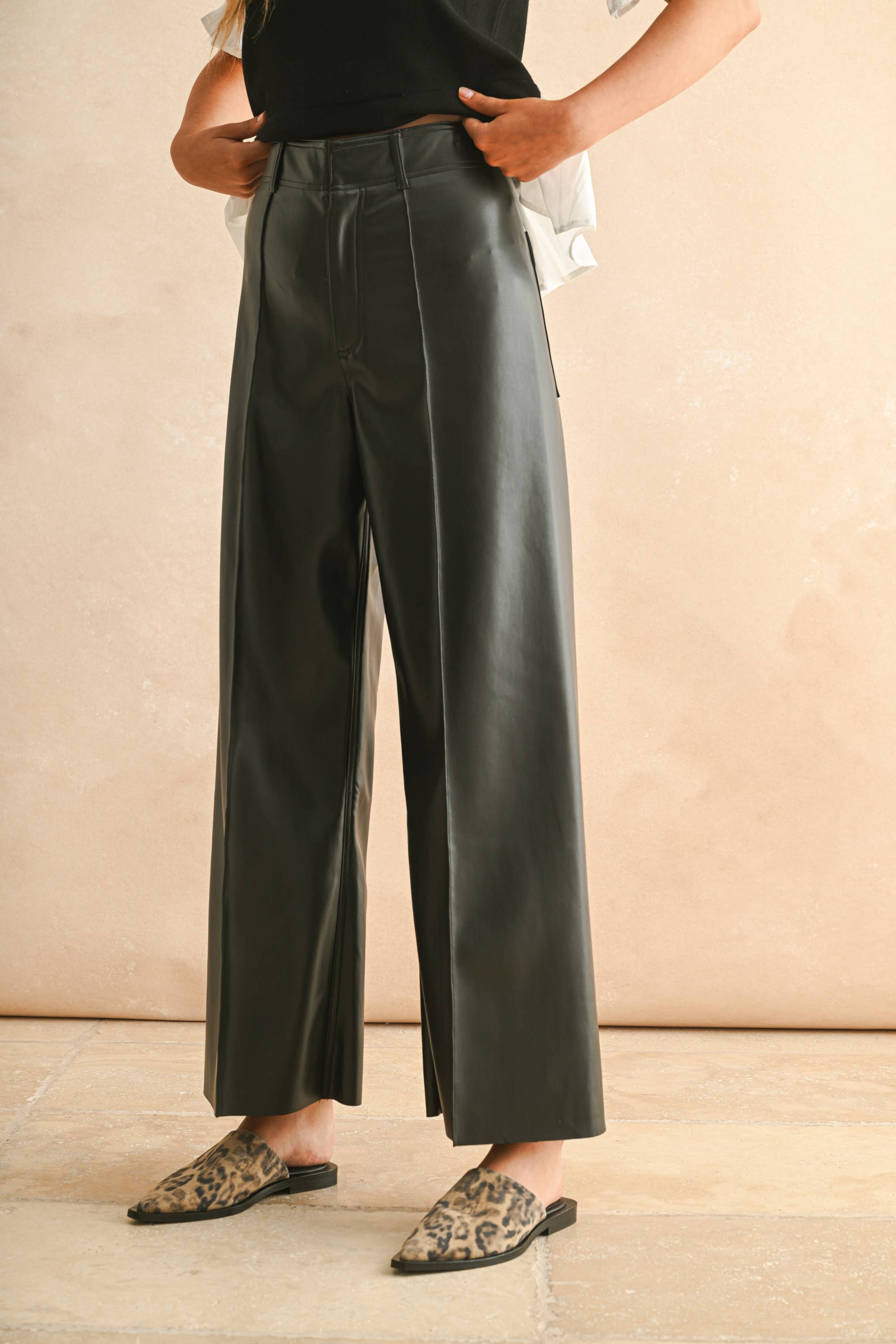 Alva PINTUCK DETAIL FRONT PLEATER WIDE STRAIGHT PANTS