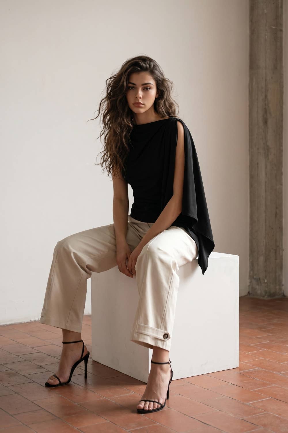 Hope ASYMMETRICAL NECKLINE AND SLEEVES WITH METAL HARDWARE