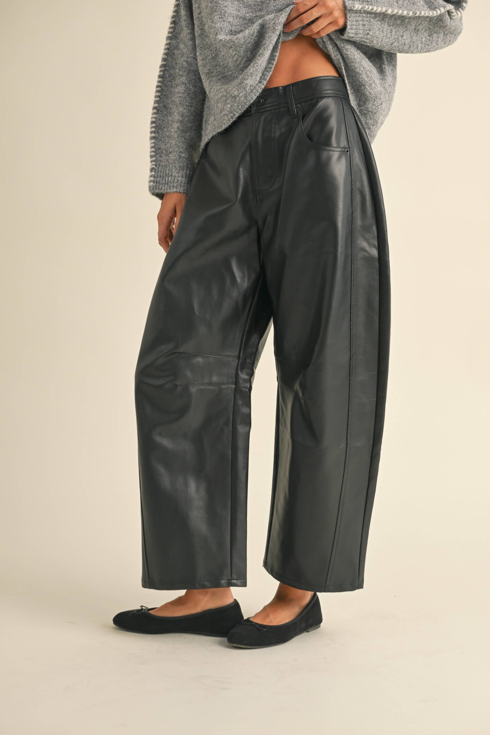 PLEATHER BARREL PANTS