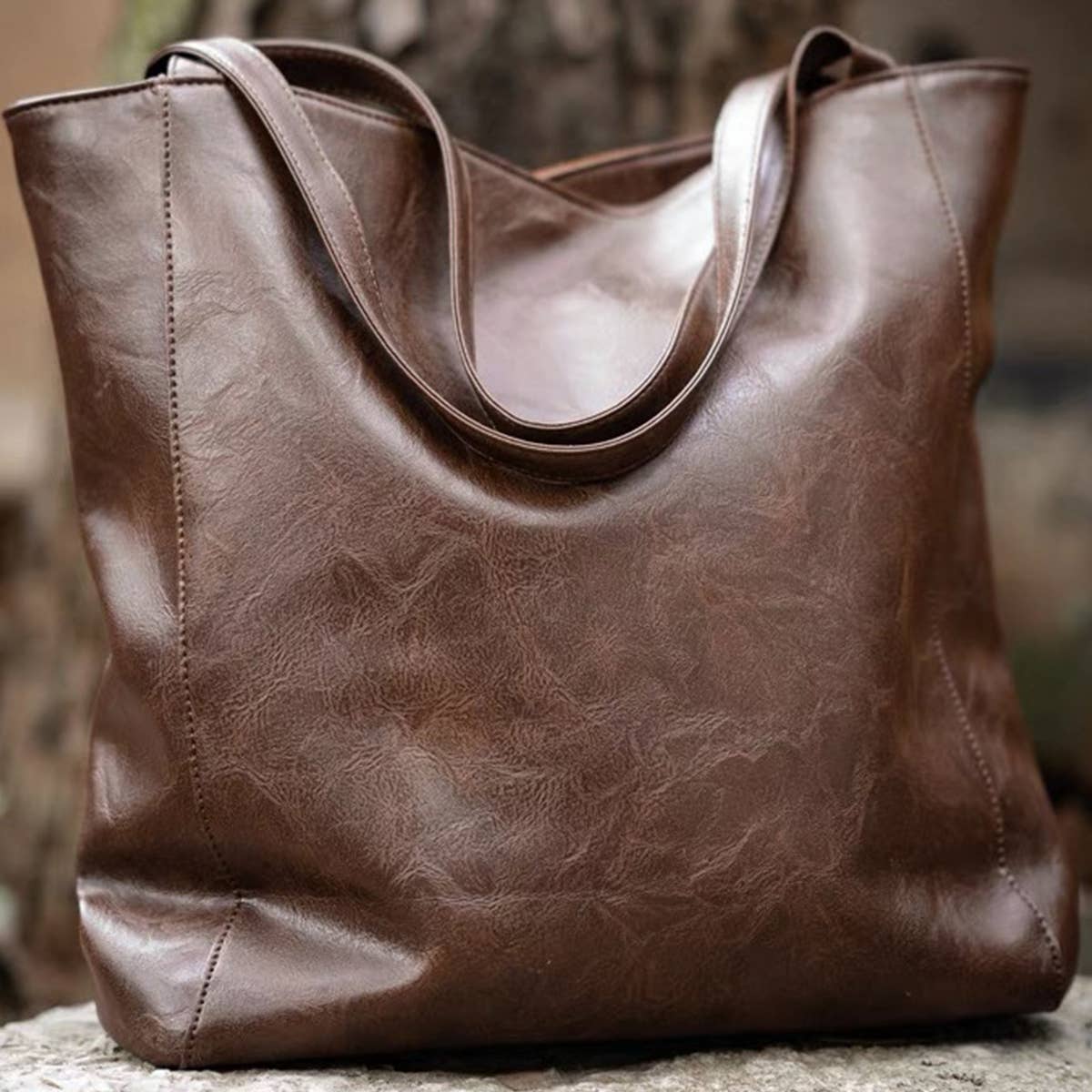 WOMEN RIVET CONTRAST SPLICING ONE SHOULDER HANDBAG