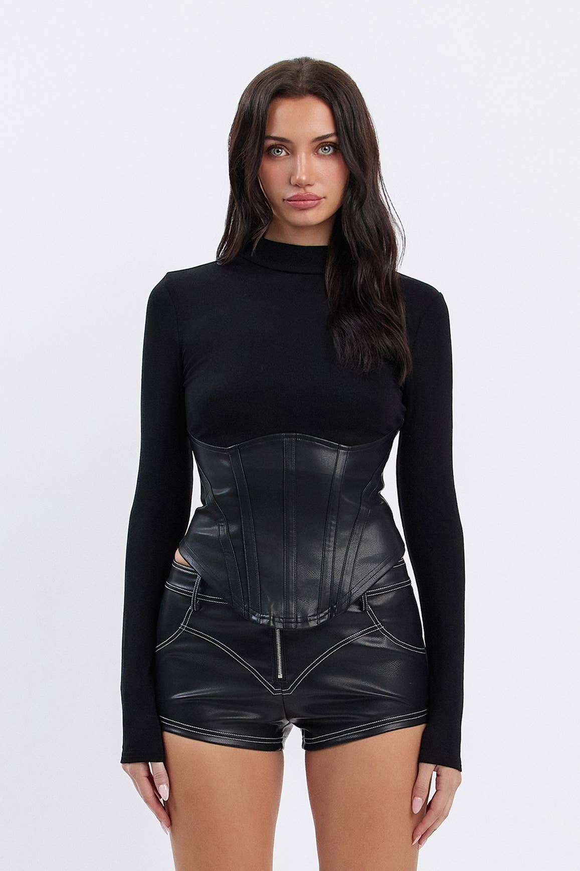 Nuri Soft ribbed mock neck top w/ pu contrast