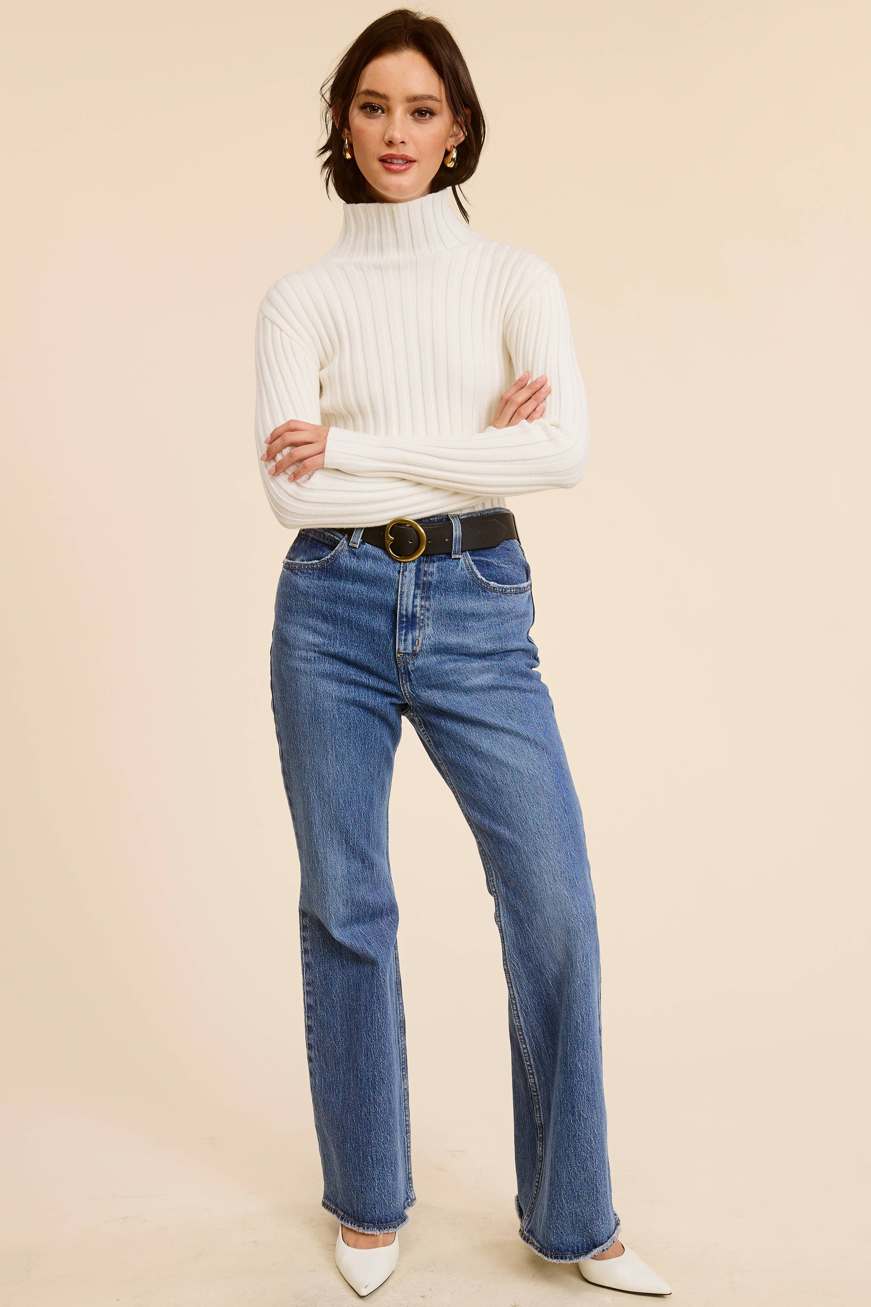 Lucia ESSENTIAL RIBBED-KNIT TURTLENECK SWEATER