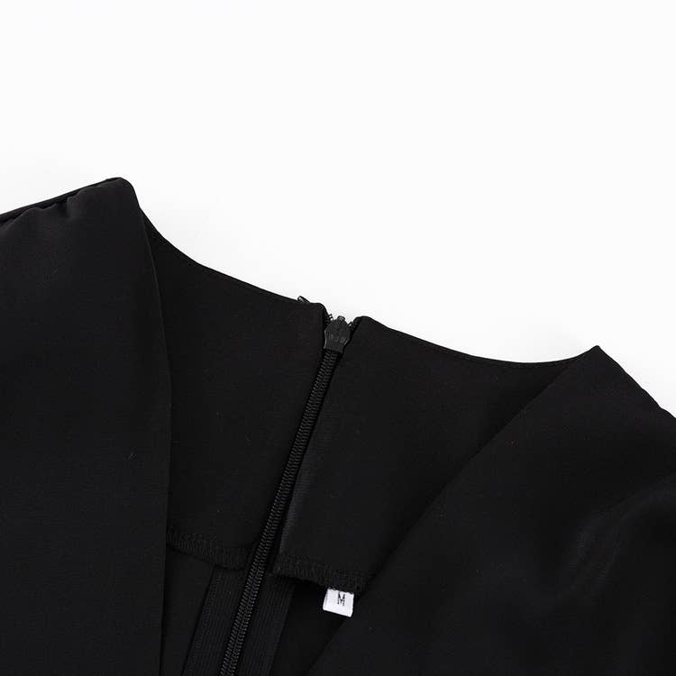 Allira V-Neckl Long Sleeves Mini Dress