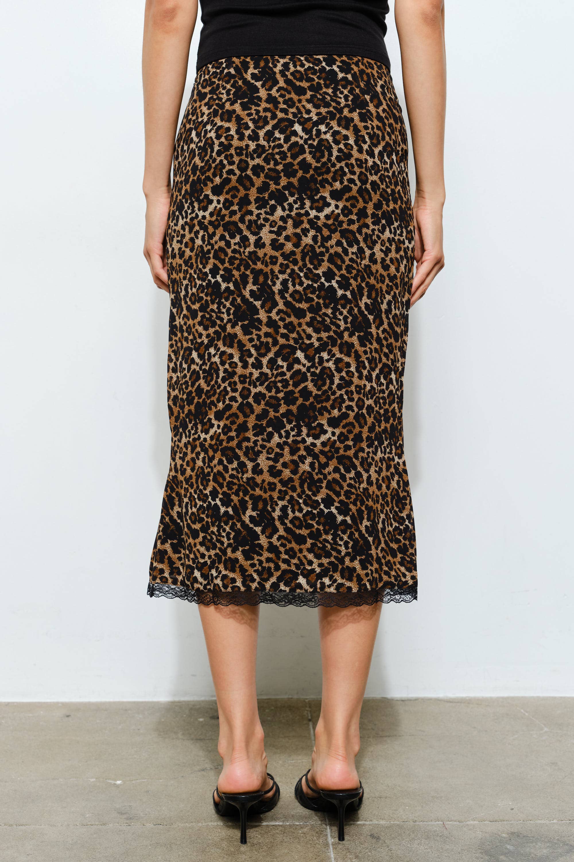 VALENCIA MIDI SKIRT - Flirty, Chic, Trendy