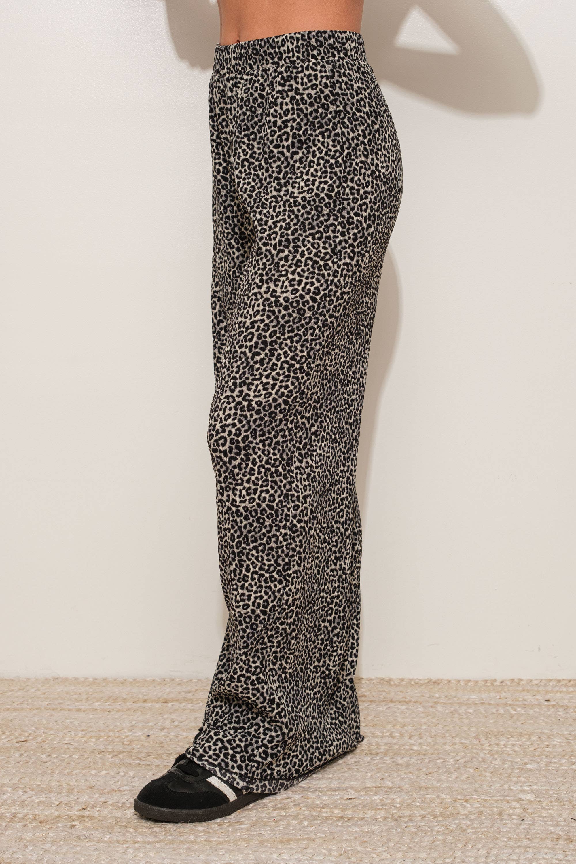 Greer LEOPARD PRINT PLISSE PANTS