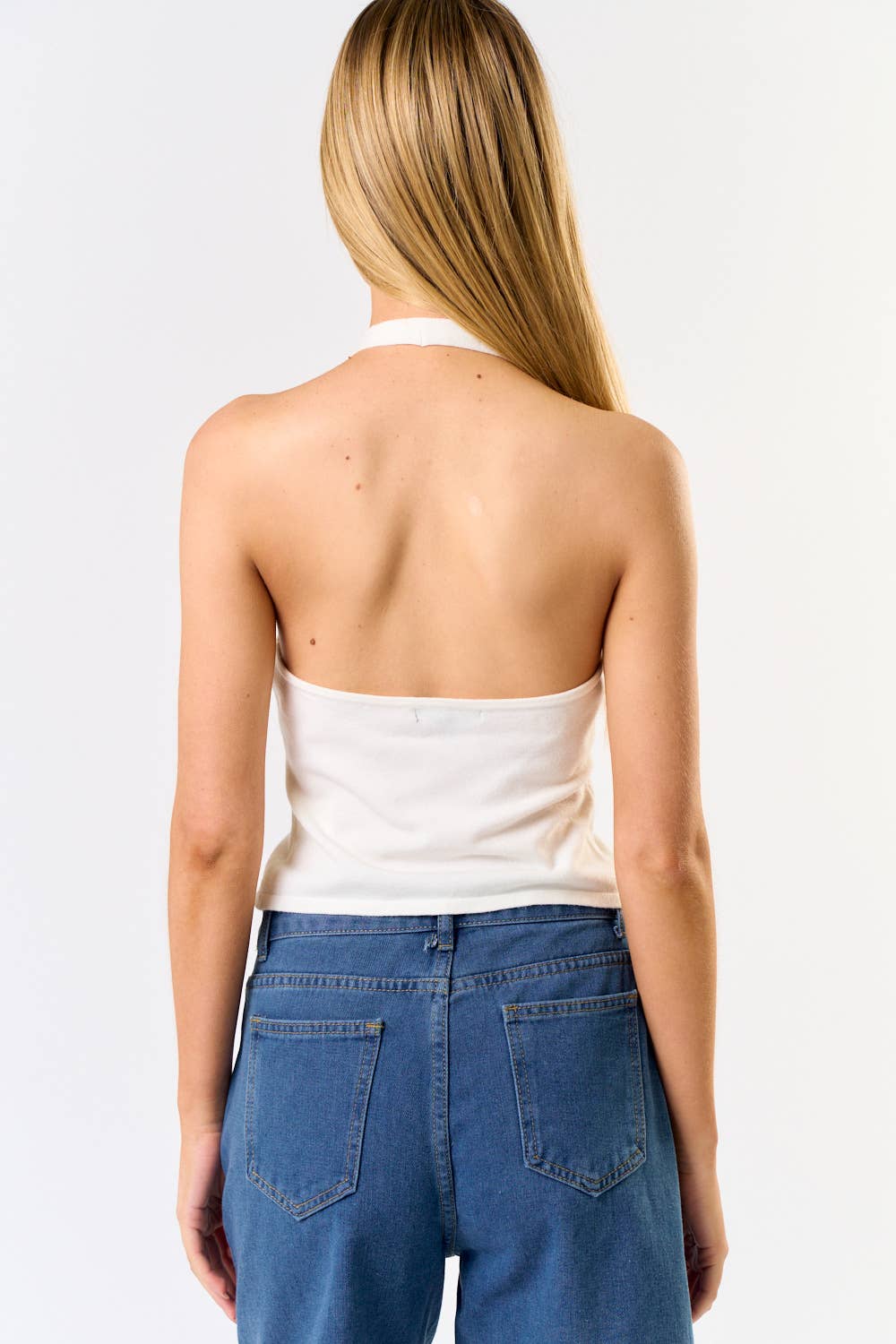Betty BERRY EMBROIDERED SLEEVELESS HALTER SWEATER VEST