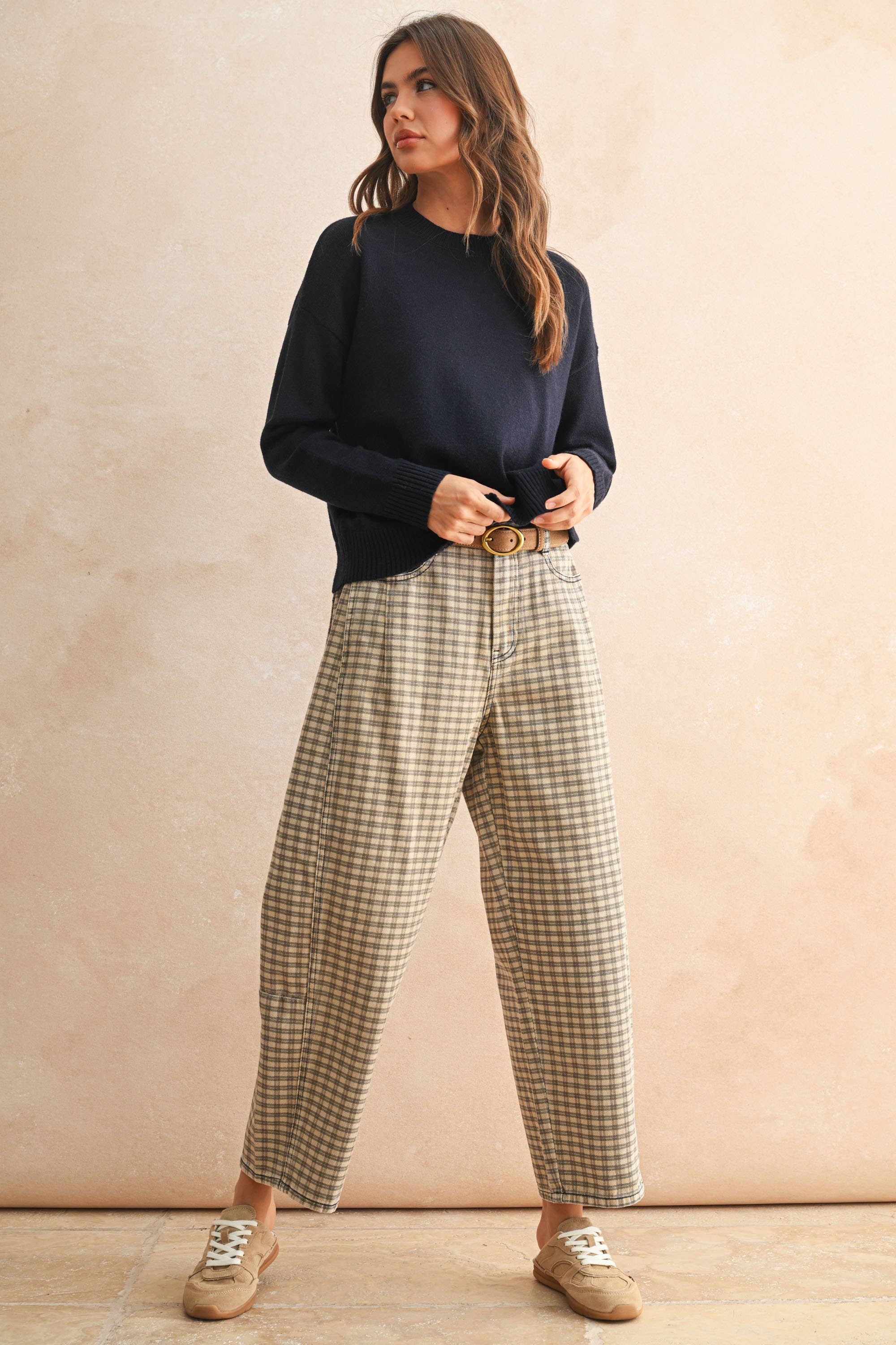 Molly MINI CHECKER PATTERN BARREL PANTS
