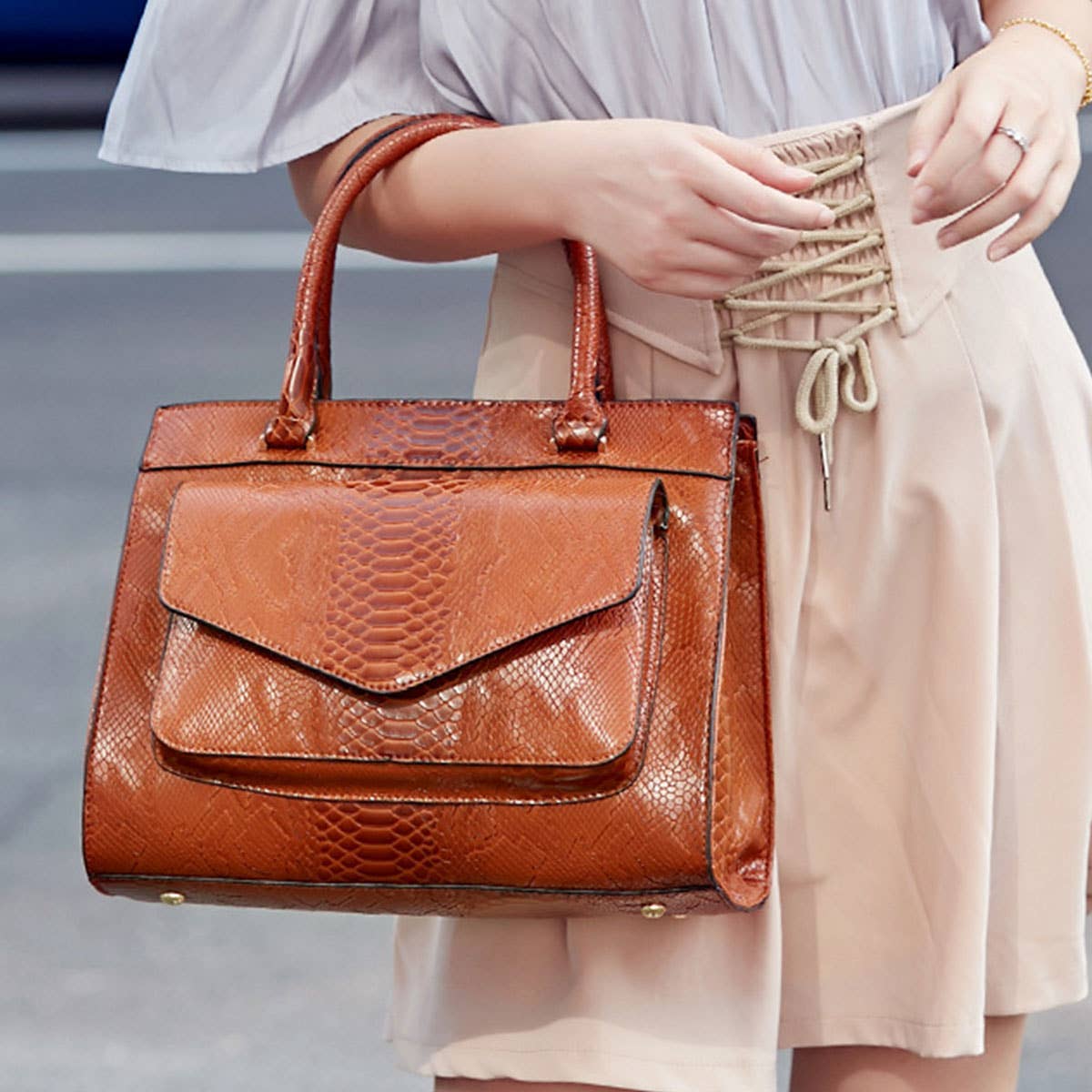 SIMPLE SNAKE PATTERN PORTABLE BIG BAG