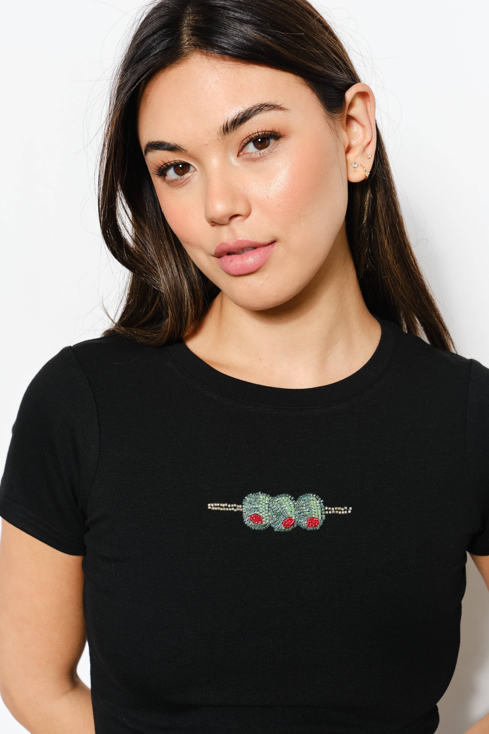 OLIVES BEAD TEE
