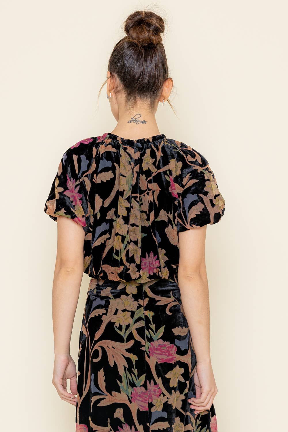 Angie BOHO CHIC FLORAL BURNOUT BUBBLE CROP TOP